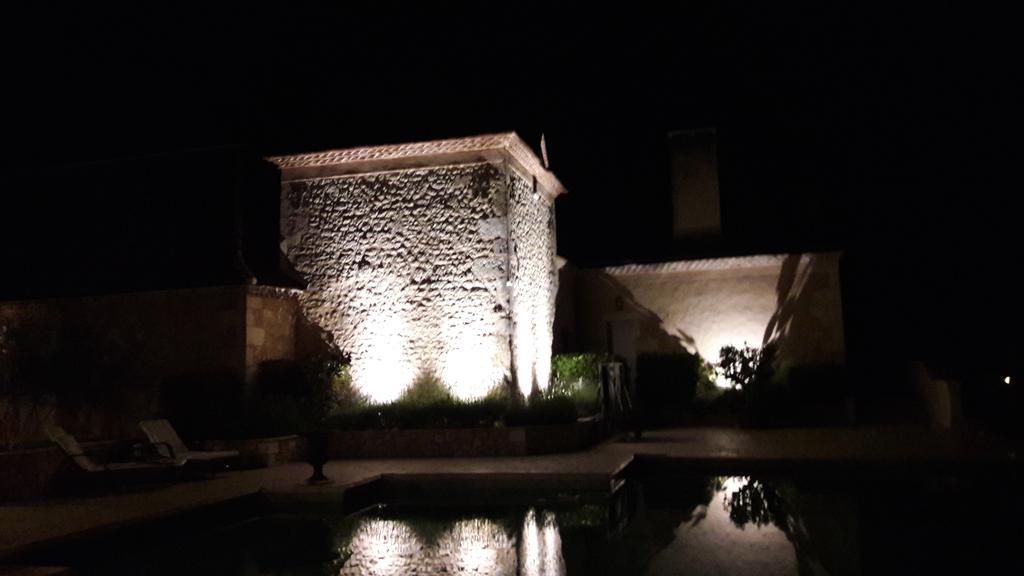 Domaine De La Rocque Bed & Breakfast Liorac-sur-Louyre Exterior foto